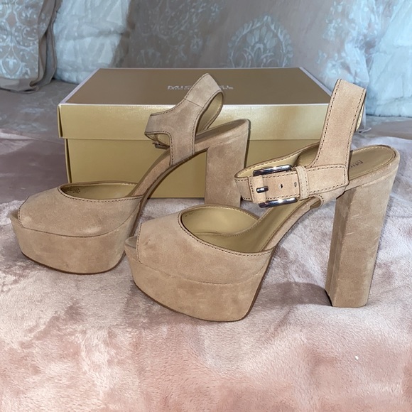 Michael Kors London open toe suede platform heels - Picture 4 of 7